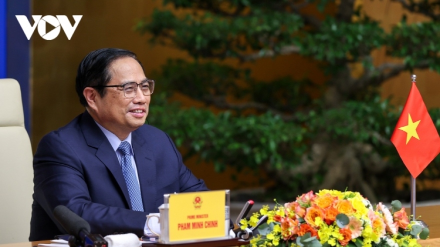 Vietnam actively builds independent, self-reliant economy linked to global integration